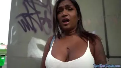 أسود بوف الهواة فاتنة جلب في الهواء الطلق